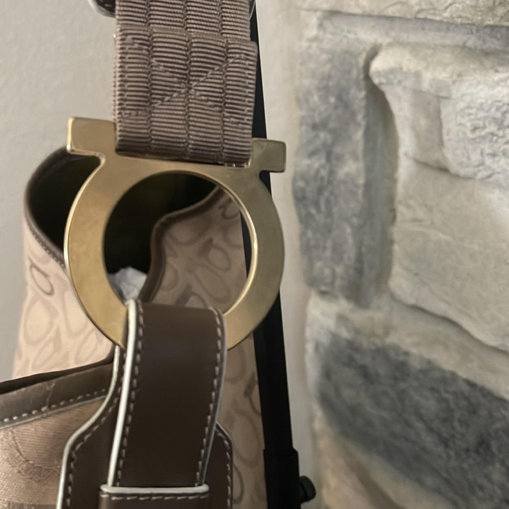Ferragamo Hobo Bag - Picture 5 of 13